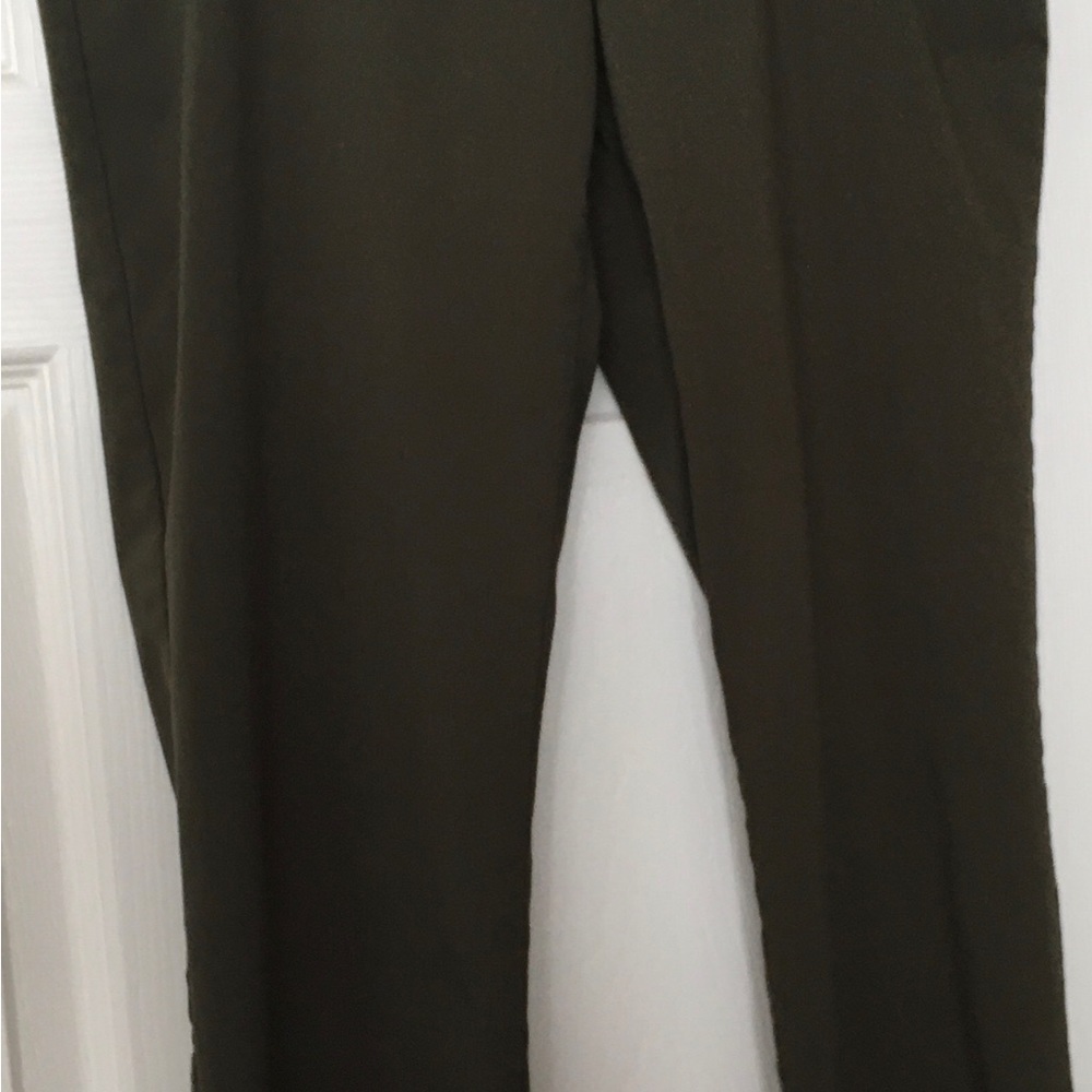 Dana Buchman dress pants size small.
